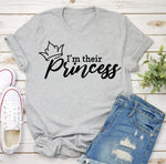 Lade das Bild in den Galerie-Viewer, Passende Familien outfits, Familien Shirt, king queen prince Princess Passende T-Shirts, Familien Outfits, Familienoutfit personalisiert
