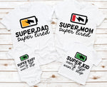 Lade das Bild in den Galerie-Viewer, Familienoutfit Shirt Super Dad Super Mom T-Shirt Outfit für die Familie
